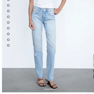 Zara jeans  - Säljer dessa skitsnygga zara jeans i storlek 38 då de inte kommer till användning. Passar mig som brukar ha 36 i jeans💓