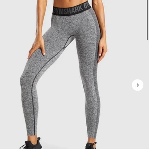 Gym shark leggings  - Gym shark träningstajts i storlek S. Helt oanvända.