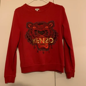 Kenzo tröja  - Äkta kenzo tröja i storlek M, köpt för 2355kr