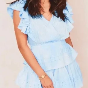 Klänning  - Jätte snygg klänning från molicloth! Köptes för 440kr och den är alldrig andvönd, köp direkt för 350kr❤️