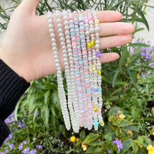 Pärlhalsband i pastell  - Superfina trendiga pärlhalsband i pastell färger, finns att köpa hos www.tinsel.se 🥰