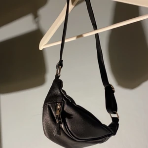 Väska - Sparsamt använd.