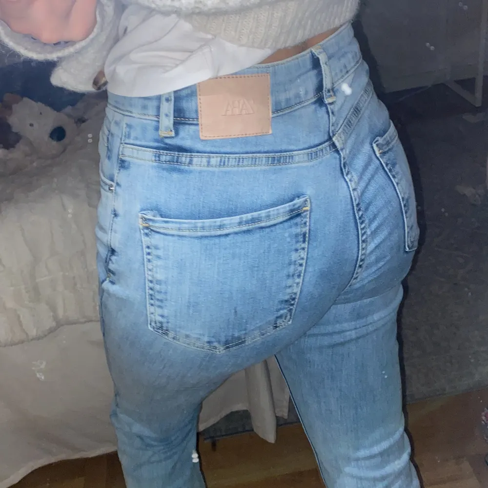 Fina utsvĂ€ngda zara jeans! Bra skick!đ. Farkut & Housut.