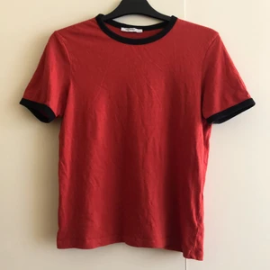 Röd tröjan retro med muddar - Fin t-shirt med muddar, nyprod 