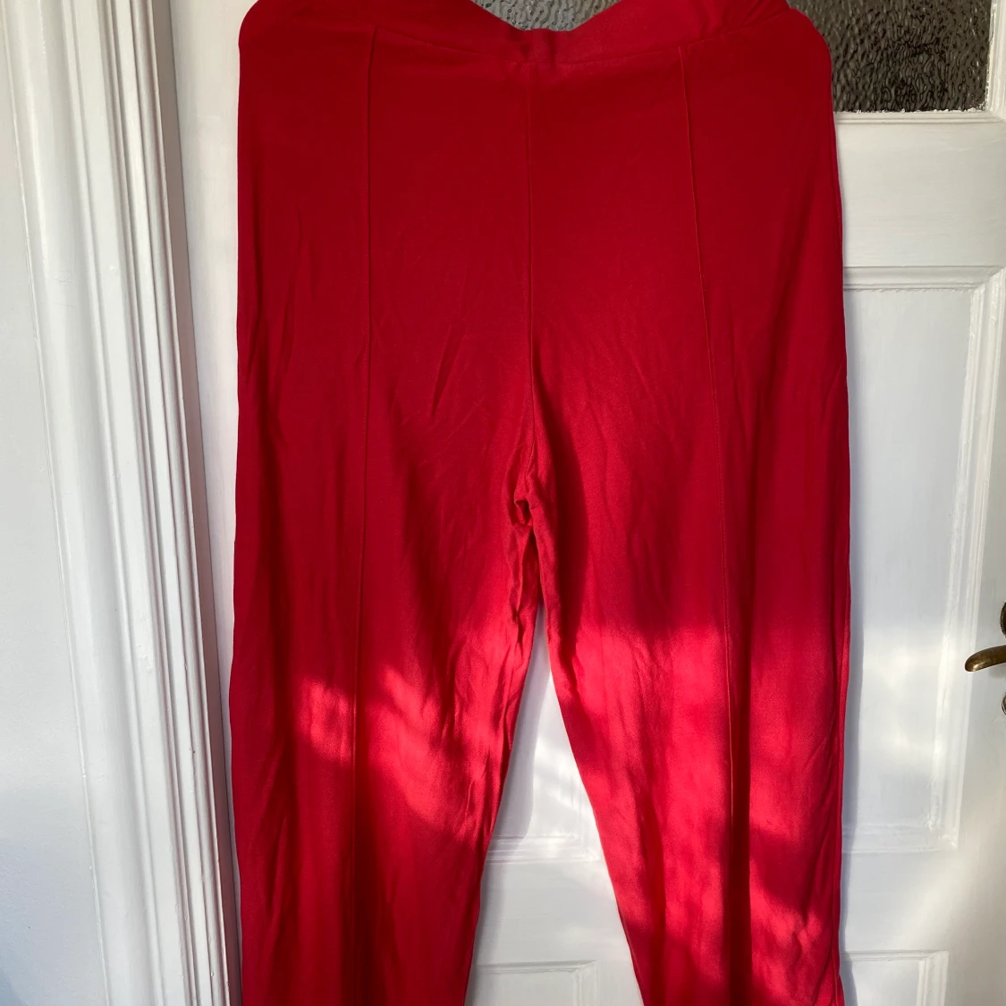 Hallonröda byxor från indiska  - 90