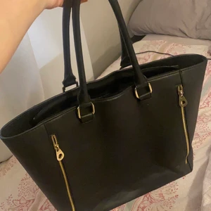 Väska - Väska knappt använd bra skick