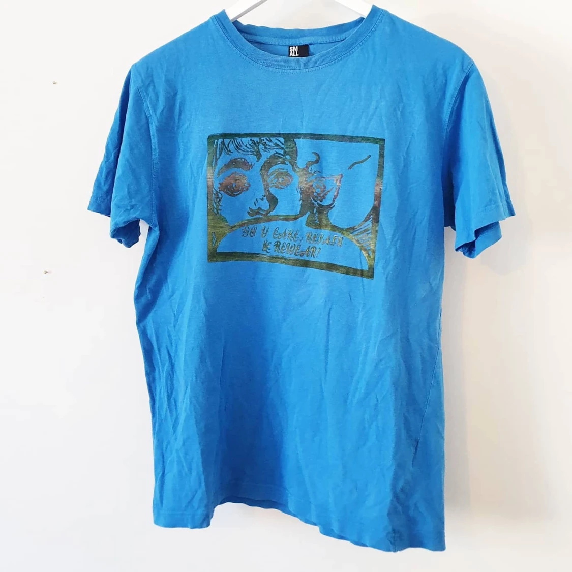 Blå handtryckt t-shirt - 90