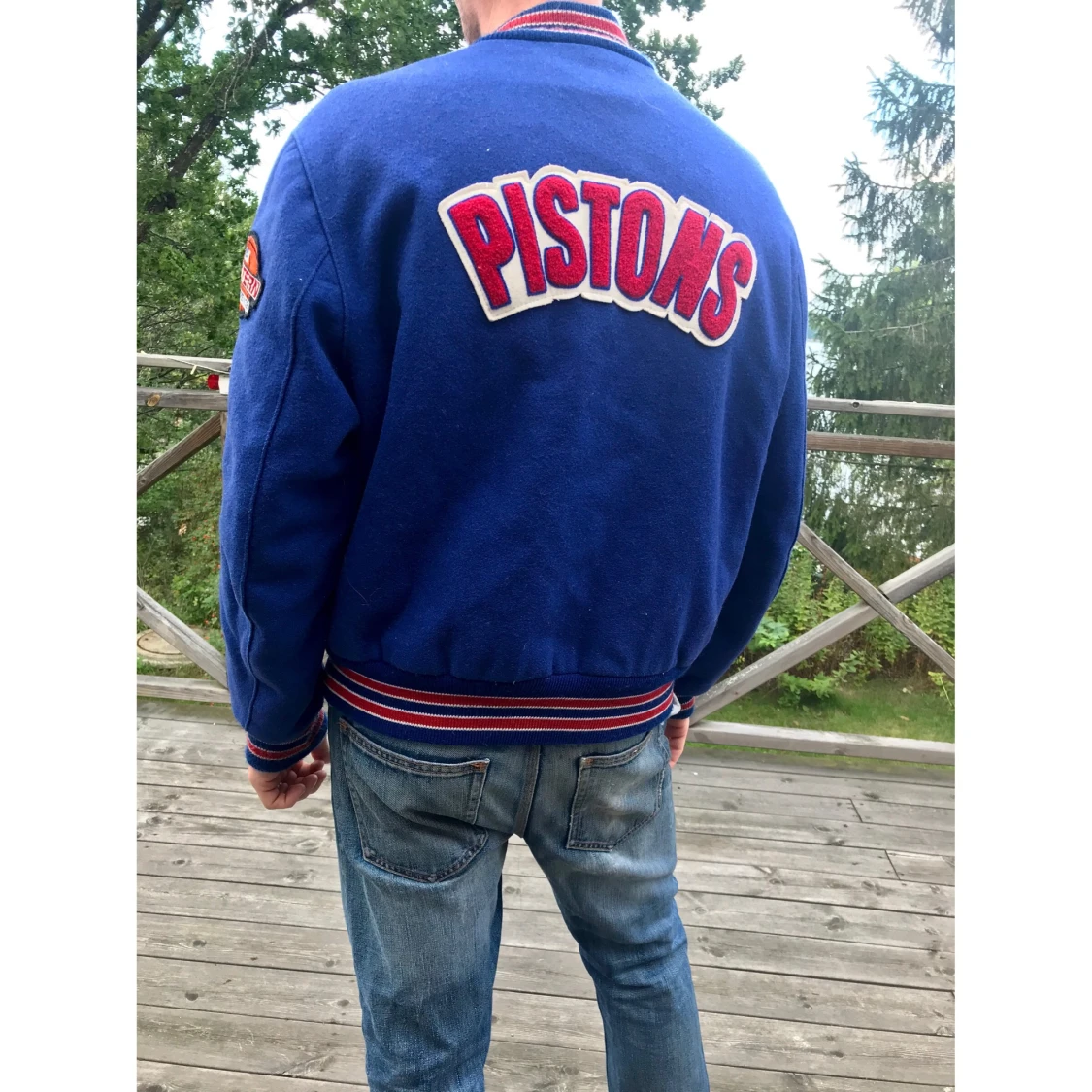 Collegejacka college jacka Pistons vintage fodrad ull strl M