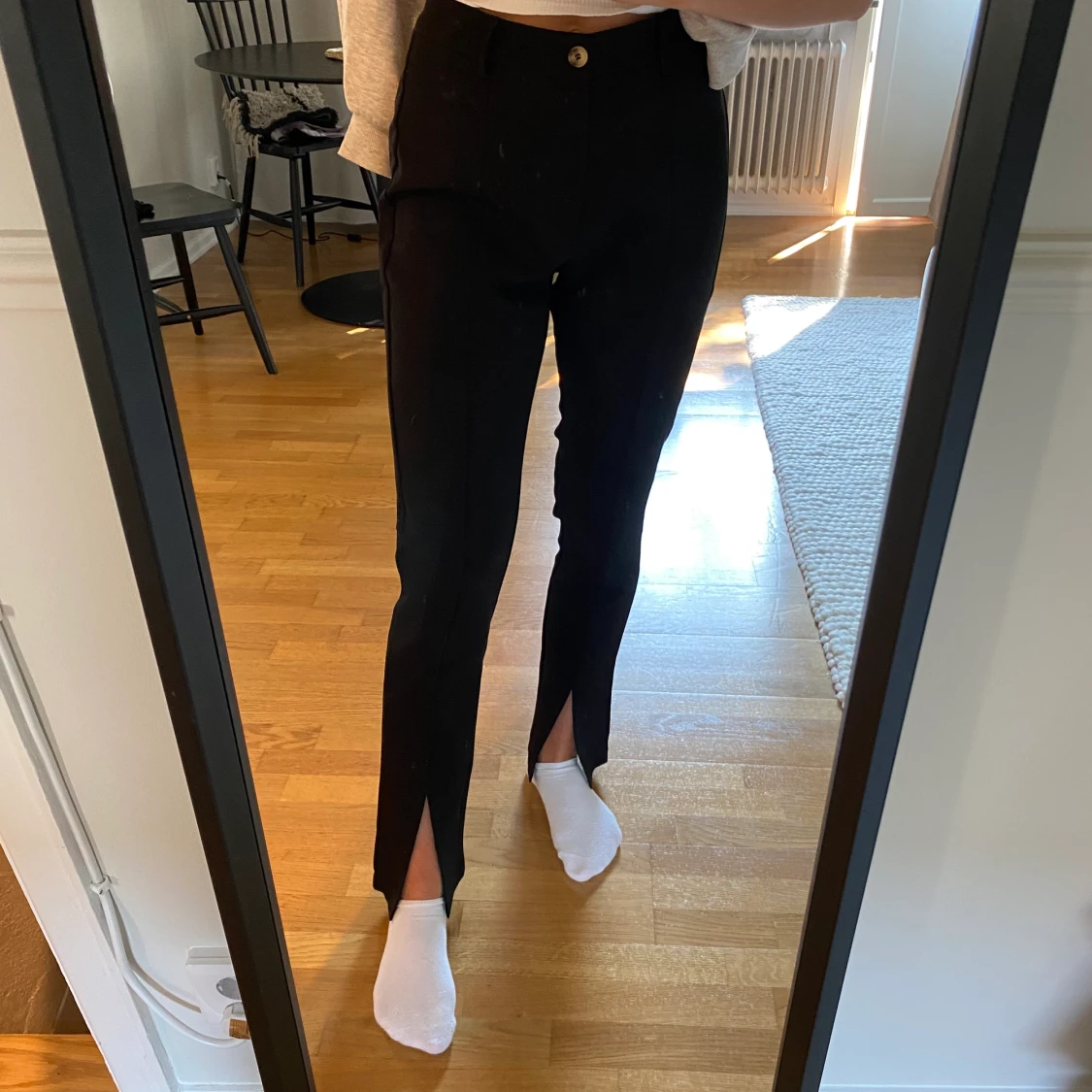 Svartbyxa med slits  - 90