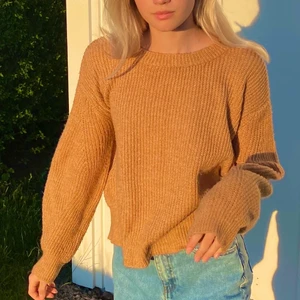 Stickad tröja - Säljer nu min mysiga, snygga stickade tröja från Chiquelle! Hör av dig för mer info!