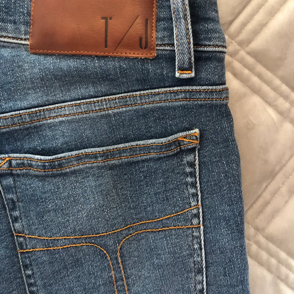 Jeans ifrån TigerOfSweden i en superslim fit modell. Storlek 31/30 I väldigt bra skick, endast använda en gång hemma. Mitt pris 500kr inkl  Nypris 1300kr . Jeans & Byxor.