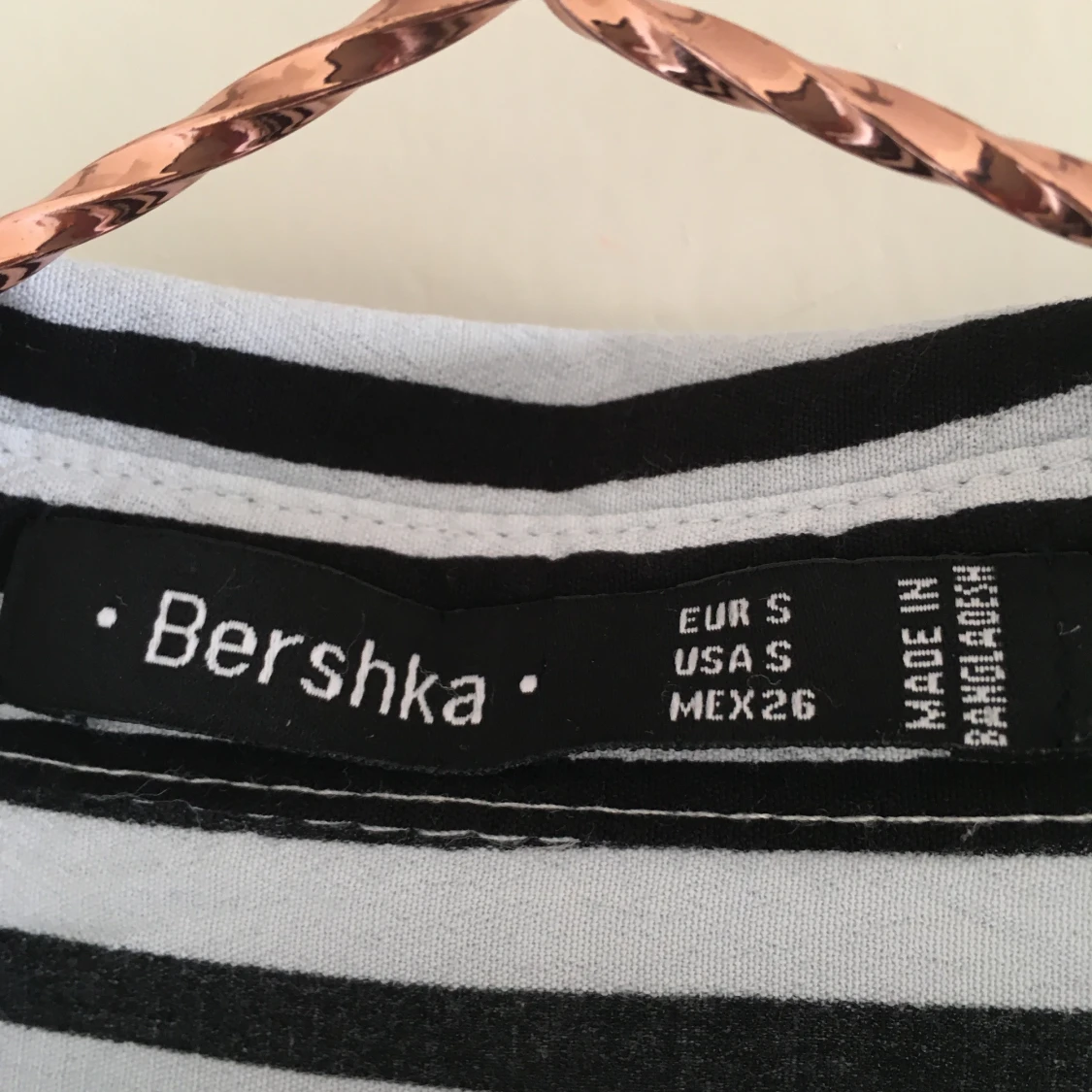 Svartvit blus storlek S - 91