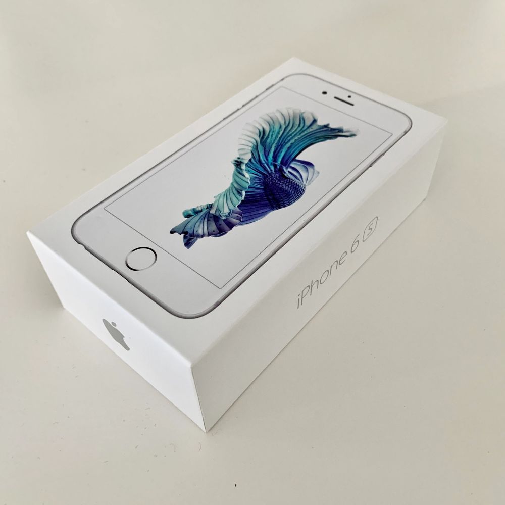 Begagnad iPhone 6s đ 899 KR đ I nĂ€stan perfekt skick đ Liten spricka pĂ„ skĂ€rmen och batteriet Ă€r lite gammalt đ om du vill att jag ska byta batteri och skĂ€rm lĂ€gger jag till priset!! đ skriv privat för fler bilder đ köparen stĂ„r för frakten! đ. Accessoarer.