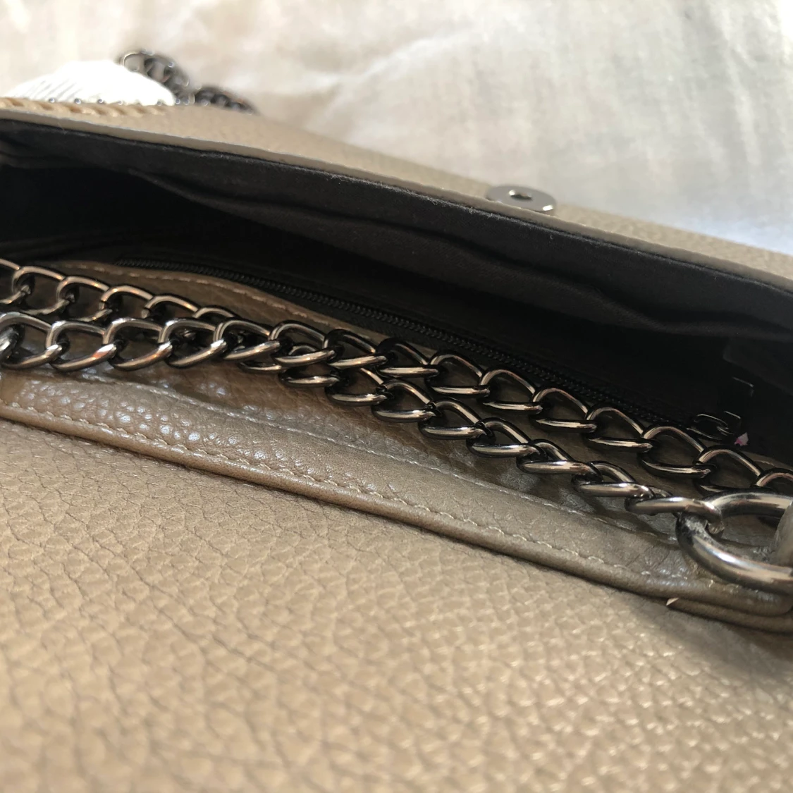Väska med kedja - 91
