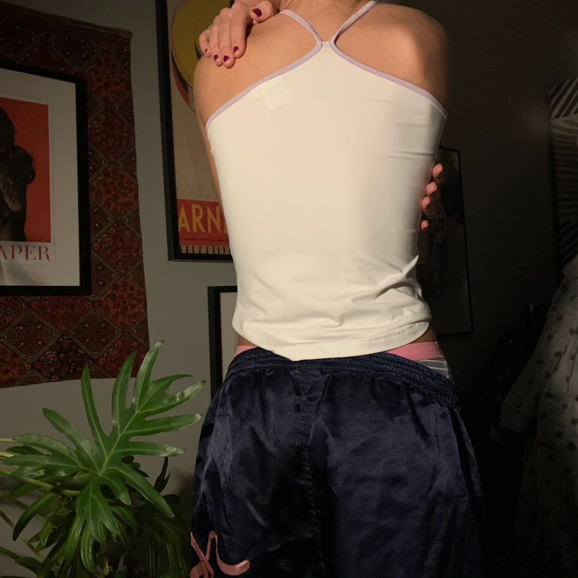 Vitt sportlinne med lila detaljer  - 91