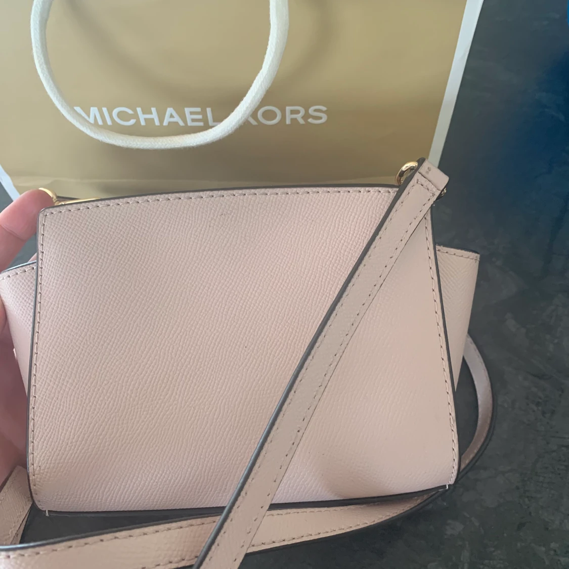 Äkta Michel Kors väska- rosa  - 91