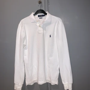 Tröja  - Snygg tröja använd en gång!