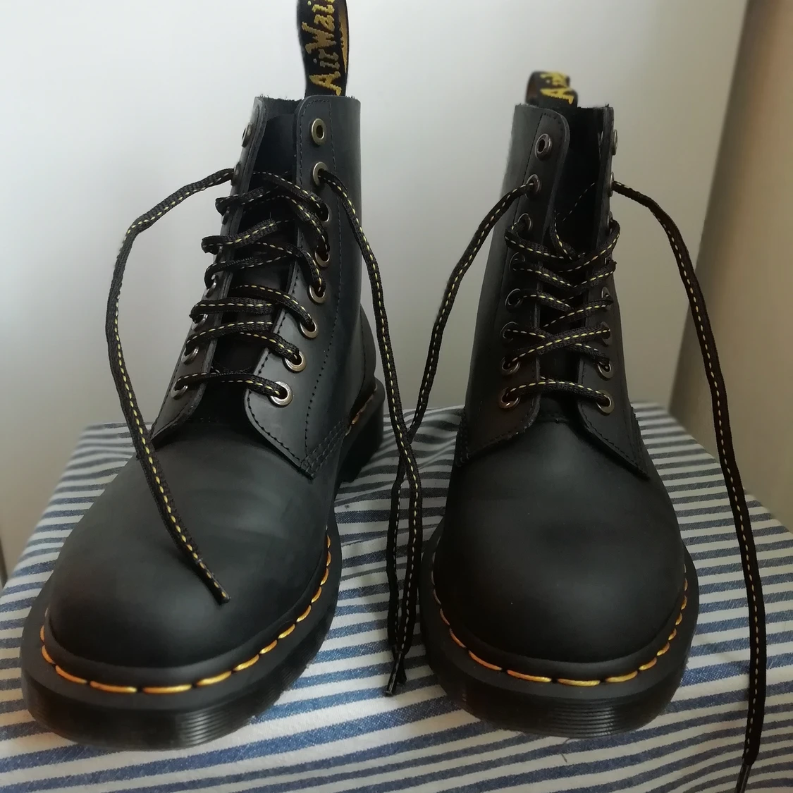 Oanvända Dr Martens Pascal 