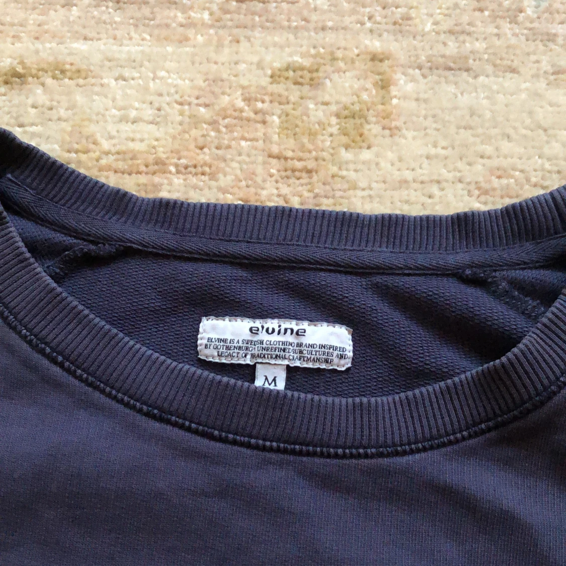 Marinblå långärmad tröja size M - 91