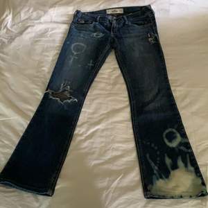 Galet snygga lågmidjade jeans från Hollister🌹 tyvärr för små för mig så kan ej visa hur de sitter på:/