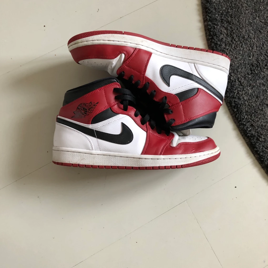 Nike air jordan 1 Chicago mid  - 90