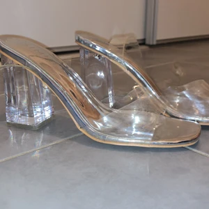 Klackskor - Använda 2 gånger, nyskick! 