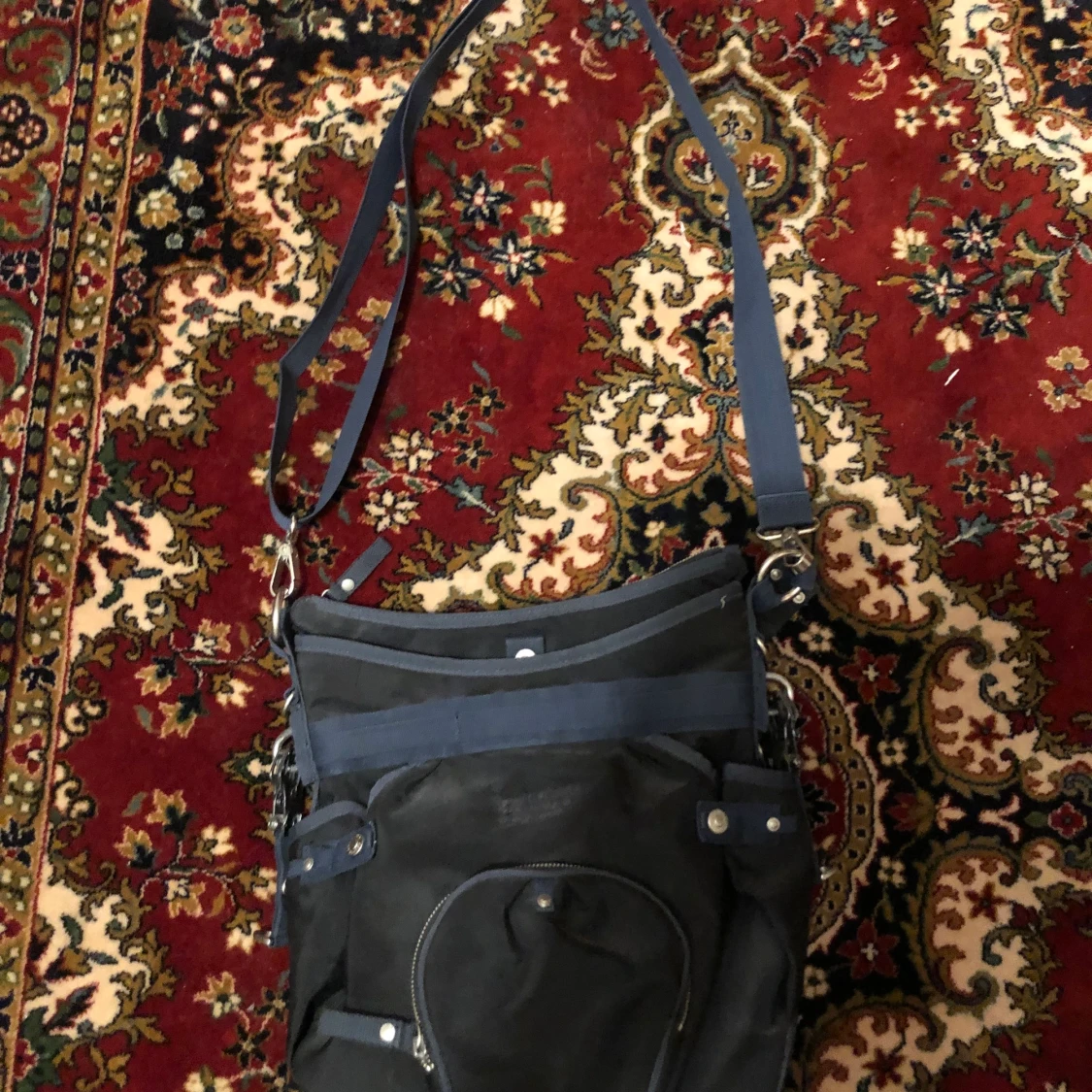 George gina lucy väska