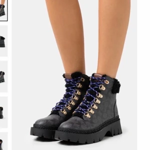 Coach boots - New Coach boots. Wear only 1 time. New price is 2400 kr - size 35.5