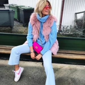 HOLLIES PÄLSVÄST - 💗Äkta pälsväst från HOLLIES!💗 Väldigt bra skick