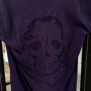 Zadig & Voltaire T-shirt - Bra skick, då den är använd 1 gång!