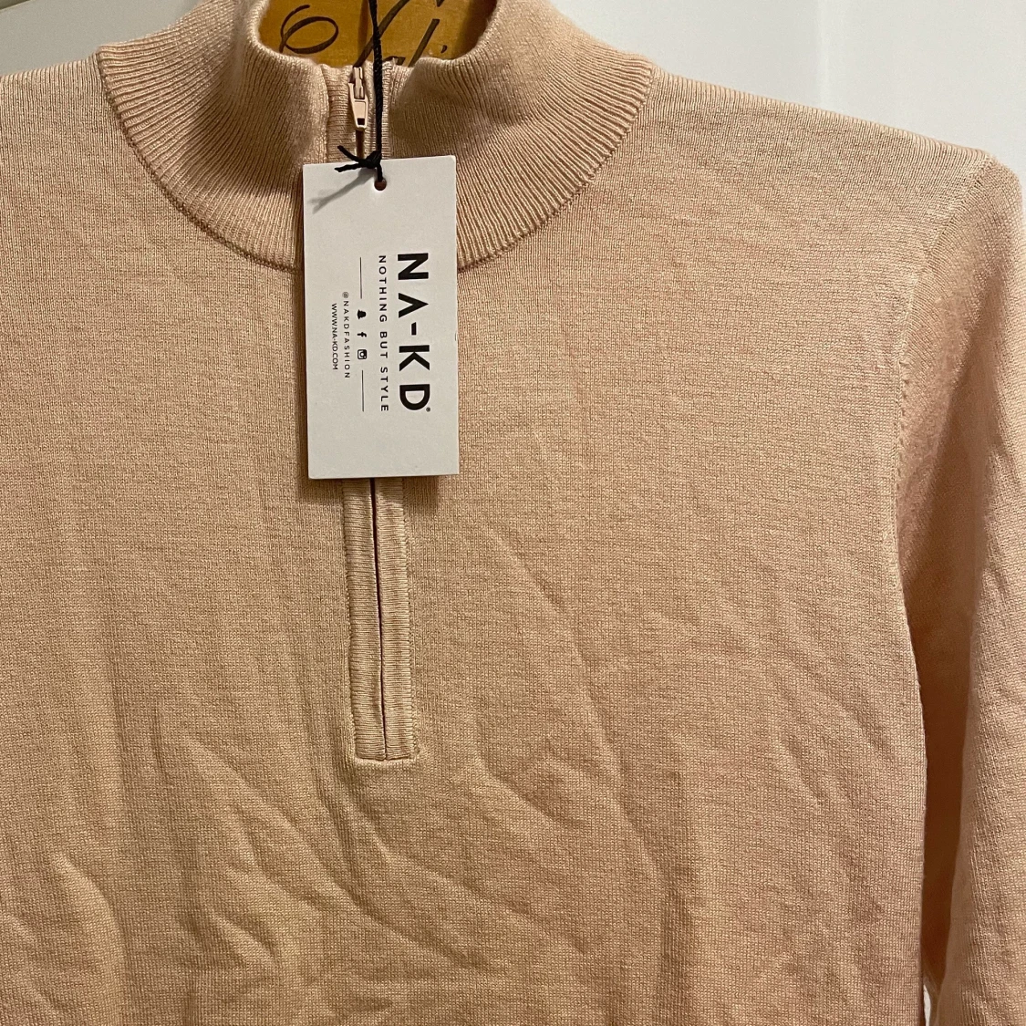 Helt ny tröja från Nakd  - 90