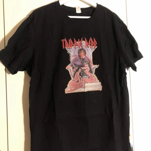 Trippie Redd T-shirt  - Stor att de är xxxl men är som L, frakt tillkommer :) 