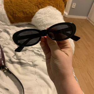 Snygga glasögon/Solglasögon😎😎 - Svarta snygga glasögon/Solglasögon❤️❤️