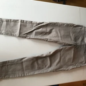 Byxor M - 6 plagg för 100kr