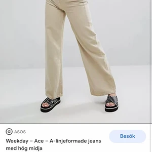 Weekday ACE  - Hej! Jag säljer ett par beige ACE Jeans från Weekday! Dem är i princip oanvända! Strlk 27/30!🌟💞💘