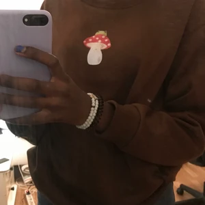 Sweatshirt - En brun sweatshirt☺️