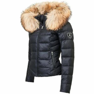 Rockandblue - Säljer min rockandblue jacka, den är i använd men nyskick. Har inte ett fast pris så buda gärna. Den är i stl 38 