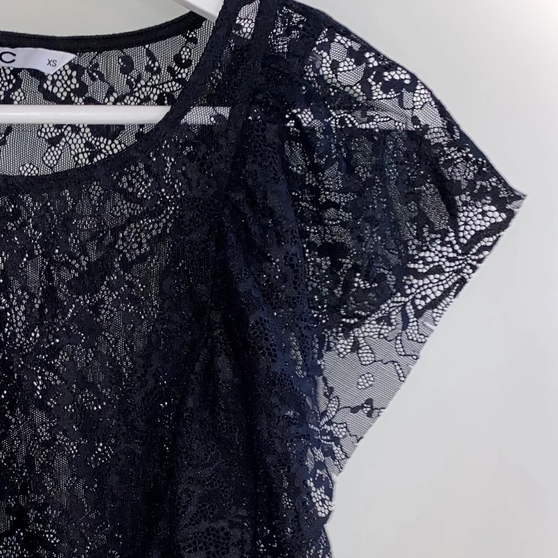 Svart spetstopp i storlek XS - 91