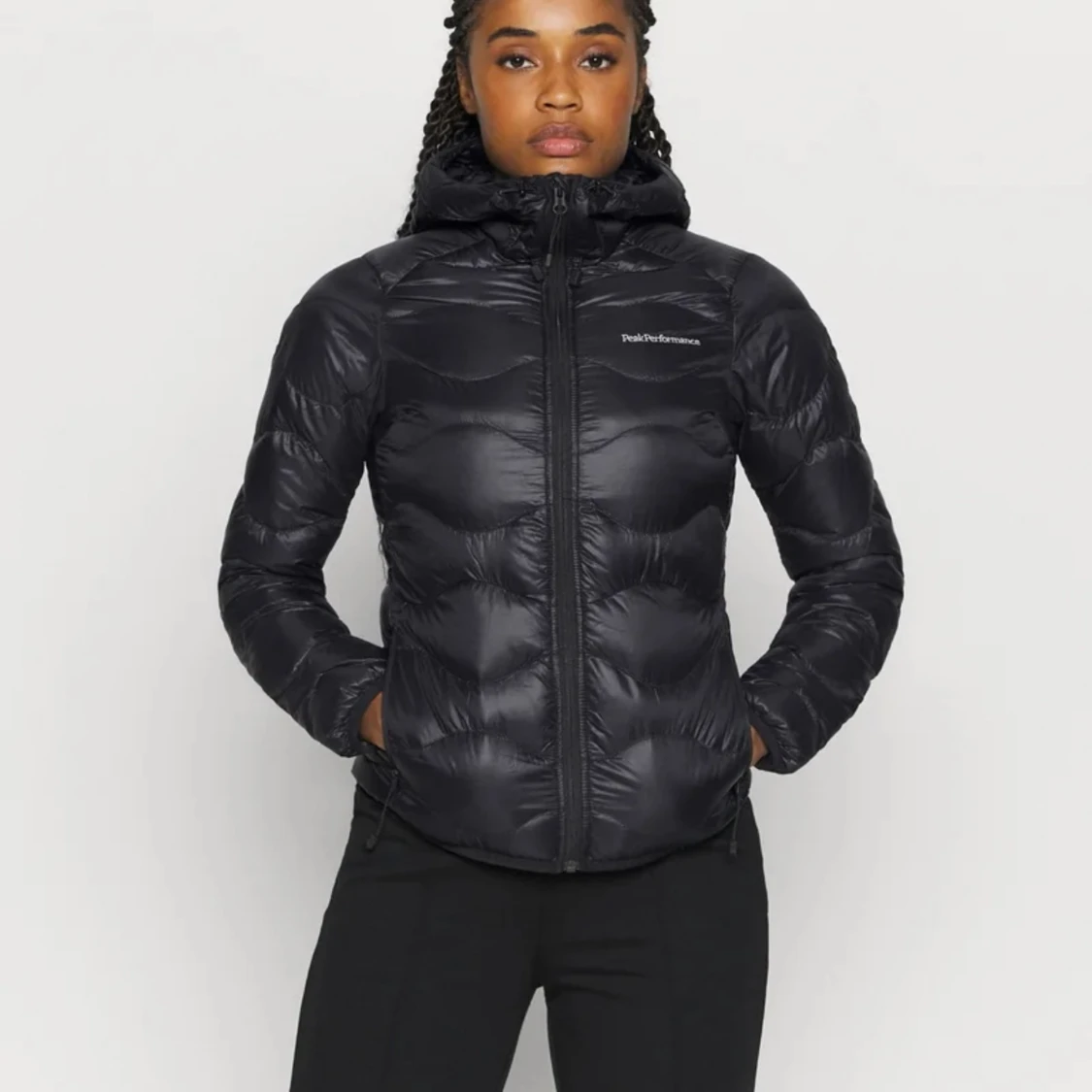 Svart Peak Peformance jacka, nyskick