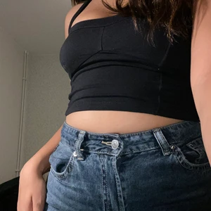 Linne från Gina tricot - Super snygg linne från Gina! Storlek small ❤️