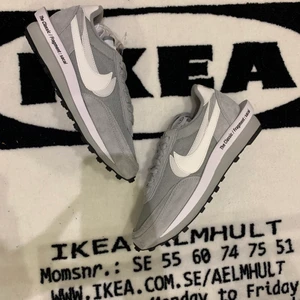 Nike LDWaffle x Sacai X Fragment - Helt nya. Kvitto från SNKRS. Us 9.5 / eu 43. 