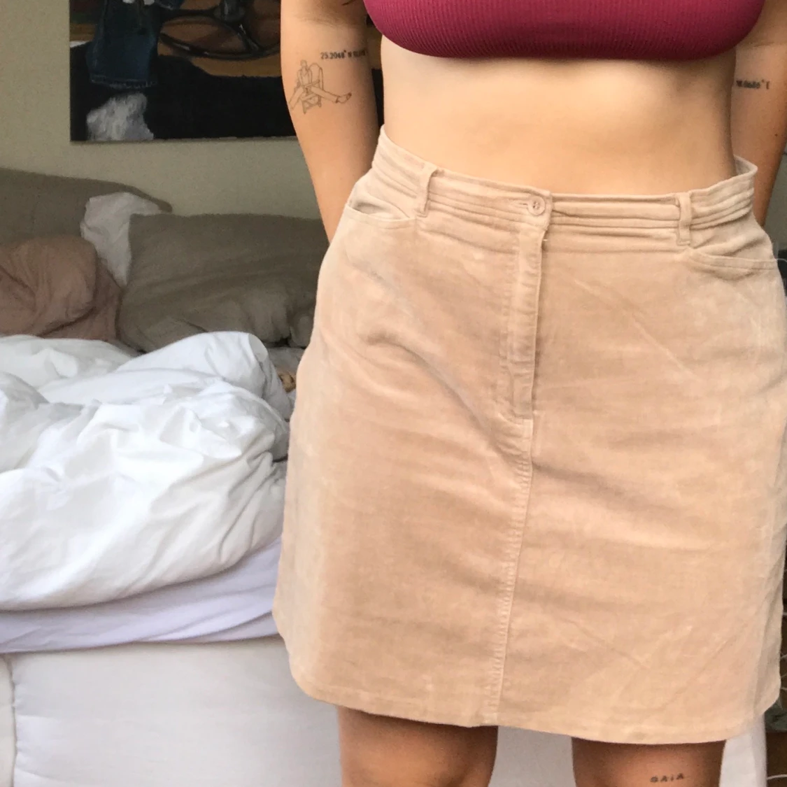 Beige corduoy-aktig kjol 