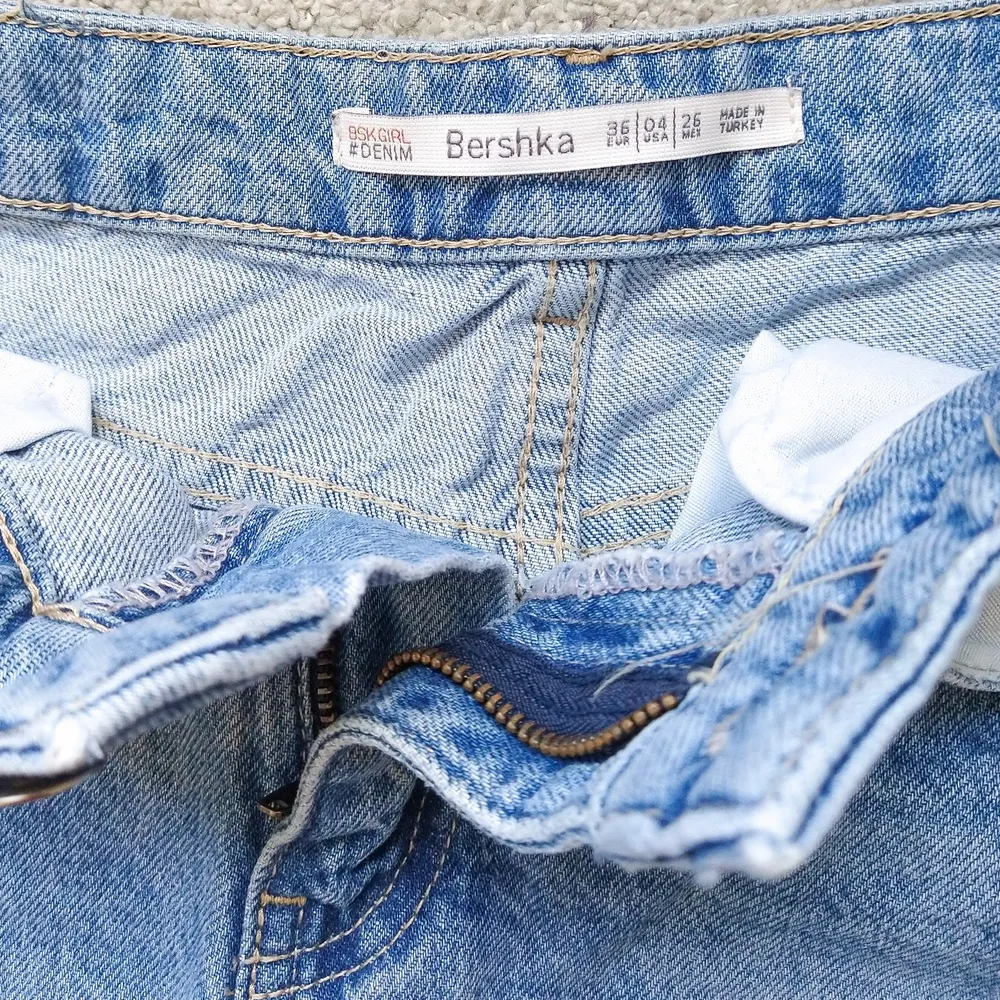 Superfina högmidjade jeansshorts ! 😍❤️. Shorts.