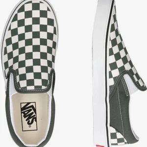 Vans - Grön rutiga Vans. Jättefint skick, endast använda ett par gånger. Storlek 37. Nypris 745kr
