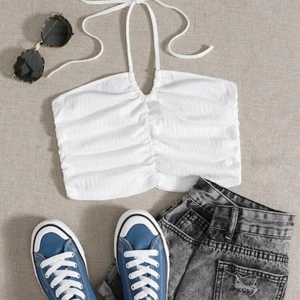 Topp - Säljer denna oanvända topp! Frakten ingår 💕