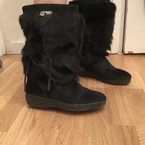 Boots - Jag överväger att sälja mina super coola Garden sports Boots! Endast användt ett fåtal gånger💓säljs på grund av att de tyvärr är för små😩Buda!