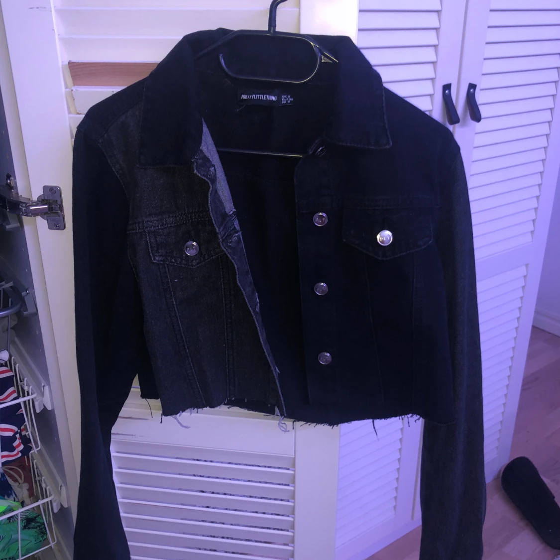 Svart jeansjacka från plt