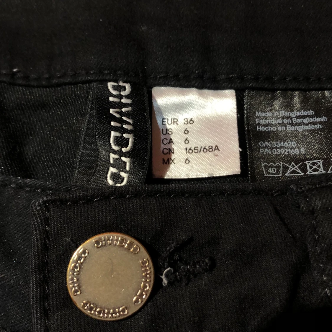 Svarta jeansshorts från H&M  - 91