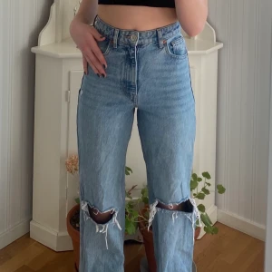 Zara jeans  - Lite längre zara jeans. Se bild. Storlek 32