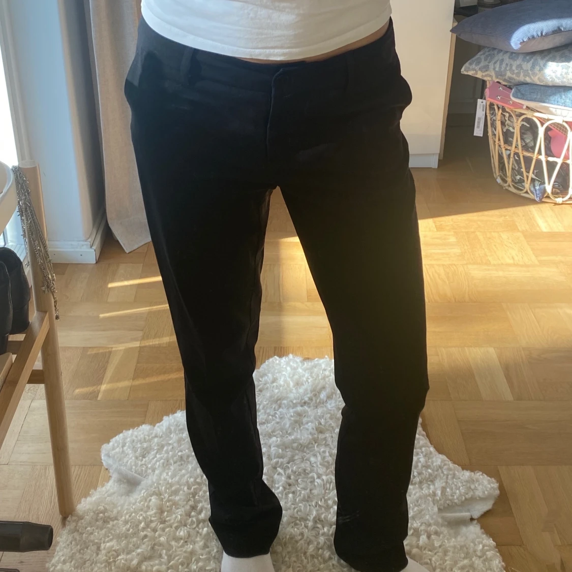 Svarta lågmidjade kostymbyxor